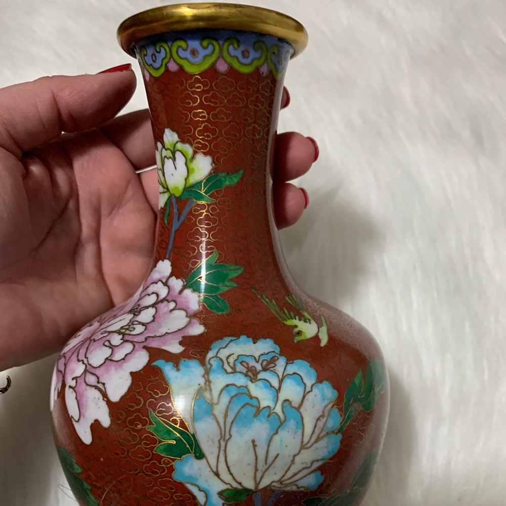 Vintage Chinese Cloisonne Enamel Vase with Floral and Leaf Motifs